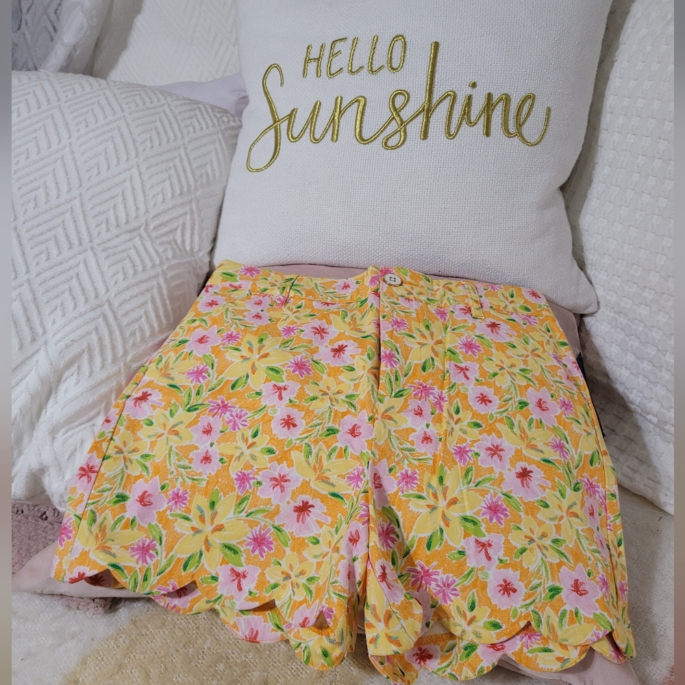 Floral Yellow Women's Shorts